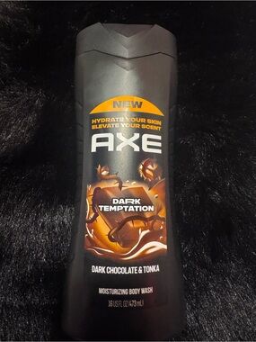 AXE Dark Temptation Moisturizing Body Wash — Dark Chocolate & Tonka (Black)